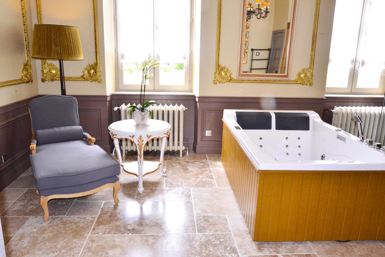 Chateau D'Origny, Chambres D'Hotes Et Restaurant Gastronomique Ouches Dış mekan fotoğraf